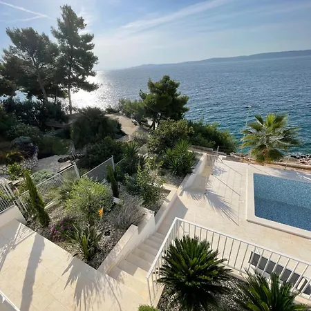 Beachfront Leonardo With Pool * Trogir