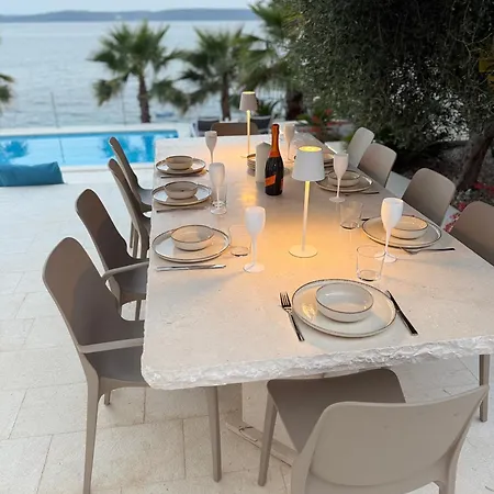 Beachfront Leonardo With Pool Trogir