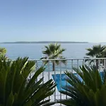 Beachfront Leonardo With Pool וילה טרוגיר
